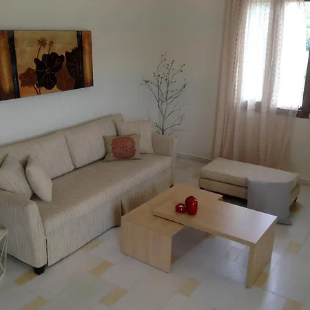 Апартаменты Naxos Olive House Melanes